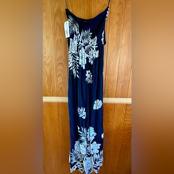 New with tags- Billabong cut out dress with wrap - size small - Picture 5 of 6